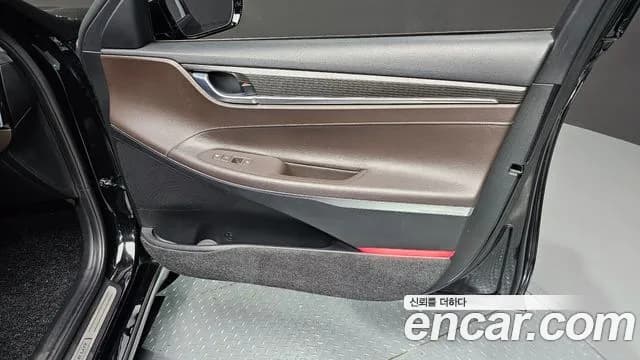 2018 Hyundai Grandeur IG 2.4 Premium Sold VIN KMHF441CBJA067121 – photo 27 2018 Hyundai Grandeur IG 2.4 Premium Sold VIN KMHF441CBJA067121 – photo 27