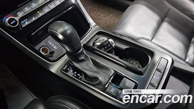 2018 Hyundai Grandeur IG 2.4 Premium Sold VIN KMHF441CBJA083750 – rear exterior 2018 Hyundai Grandeur IG 2.4 Premium Sold VIN KMHF441CBJA083750 – rear exterior