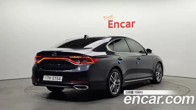 2018 Hyundai Grandeur IG 2.4 Premium Sold VIN KMHF441CBJA083750 – interior seats 2018 Hyundai Grandeur IG 2.4 Premium Sold VIN KMHF441CBJA083750 – interior seats