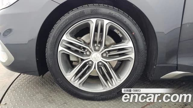 2018 Hyundai Grandeur IG 2.4 Premium Sold VIN KMHF441CBJA083750 – photo 19 2018 Hyundai Grandeur IG 2.4 Premium Sold VIN KMHF441CBJA083750 – photo 19