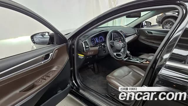 2018 Hyundai Grandeur IG 2.4 Premium Sold VIN KMHF441CBJA087680 – photo 16 2018 Hyundai Grandeur IG 2.4 Premium Sold VIN KMHF441CBJA087680 – photo 16