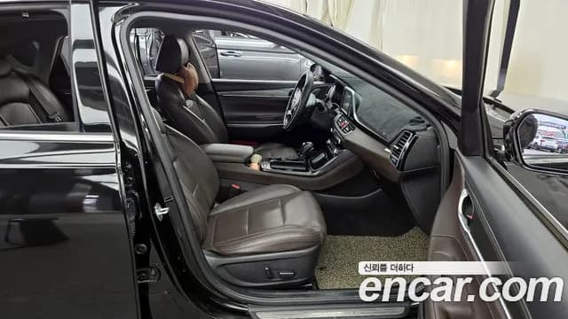 2018 Hyundai Grandeur IG 2.4 Premium Sold VIN KMHF441CBJA087680 – photo 17 2018 Hyundai Grandeur IG 2.4 Premium Sold VIN KMHF441CBJA087680 – photo 17