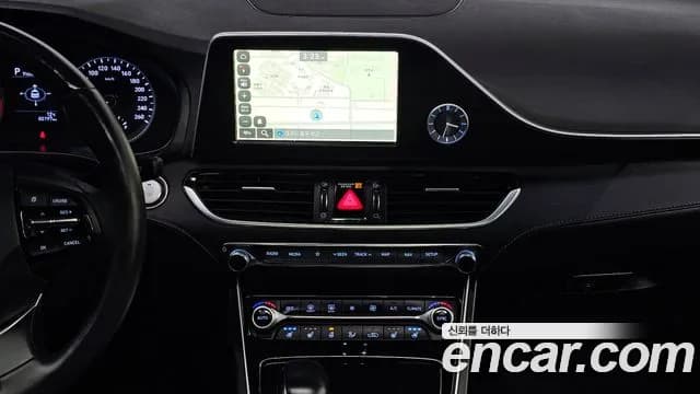 2018 Hyundai Grandeur IG 2.4 Premium Sold VIN KMHF441CBJA091231 – trunk area 2018 Hyundai Grandeur IG 2.4 Premium Sold VIN KMHF441CBJA091231 – trunk area