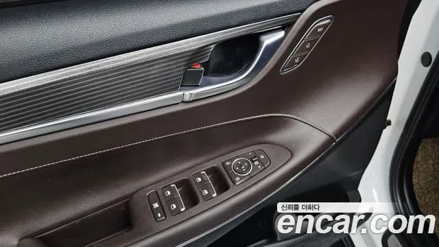 2018 Hyundai Grandeur IG 2.4 Premium Sold VIN KMHF441CBJA102705 – undercarriage 2018 Hyundai Grandeur IG 2.4 Premium Sold VIN KMHF441CBJA102705 – undercarriage