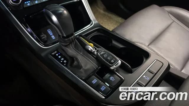 2018 Hyundai Grandeur IG 2.4 Premium Sold VIN KMHF441CBJA121393 – front exterior 2018 Hyundai Grandeur IG 2.4 Premium Sold VIN KMHF441CBJA121393 – front exterior