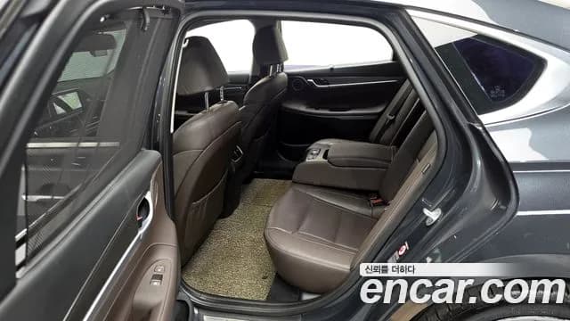 2018 Hyundai Grandeur IG 2.4 Premium Sold VIN KMHF441CBJA121393 – rear exterior 2018 Hyundai Grandeur IG 2.4 Premium Sold VIN KMHF441CBJA121393 – rear exterior