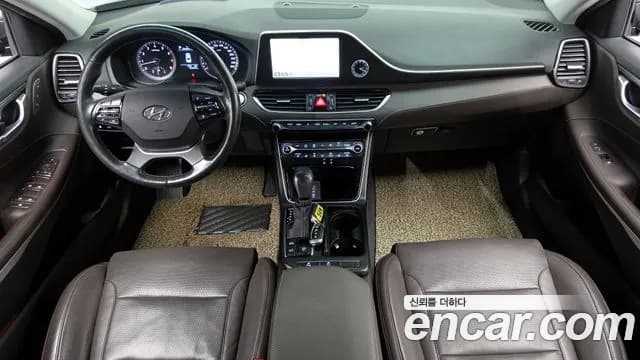 2018 Hyundai Grandeur IG 2.4 Premium Sold VIN KMHF441CBJA121393 – exterior detail 2018 Hyundai Grandeur IG 2.4 Premium Sold VIN KMHF441CBJA121393 – exterior detail
