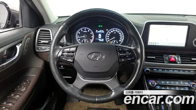 2018 Hyundai Grandeur IG 2.4 Premium Sold VIN KMHF441CBJA121393 – photo 14 2018 Hyundai Grandeur IG 2.4 Premium Sold VIN KMHF441CBJA121393 – photo 14