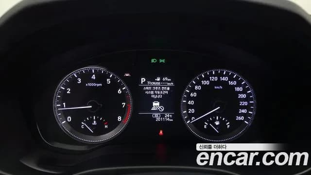 2018 Hyundai Grandeur IG 2.4 Premium Sold VIN KMHF441CBJA133311 – interior seats 2018 Hyundai Grandeur IG 2.4 Premium Sold VIN KMHF441CBJA133311 – interior seats