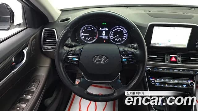 2018 Hyundai Grandeur IG 2.4 Premium Sold VIN KMHF441CBJA133311 – photo 15 2018 Hyundai Grandeur IG 2.4 Premium Sold VIN KMHF441CBJA133311 – photo 15