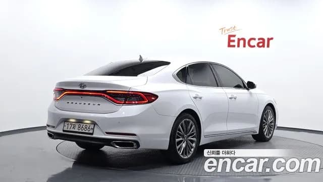 2018 Hyundai Grandeur IG 2.4 Premium Sold VIN KMHF441CBJA133311 – photo 17 2018 Hyundai Grandeur IG 2.4 Premium Sold VIN KMHF441CBJA133311 – photo 17