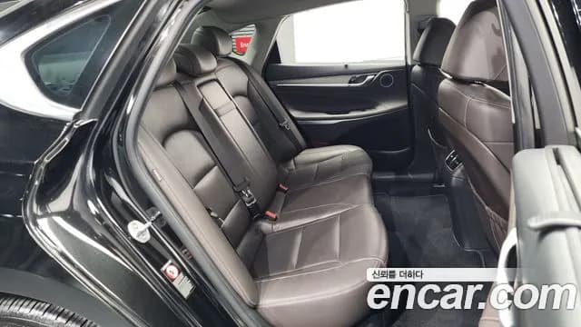2018 Hyundai Grandeur IG 2.4 Premium Sold VIN KMHF441CBJA141115 – photo 16 2018 Hyundai Grandeur IG 2.4 Premium Sold VIN KMHF441CBJA141115 – photo 16