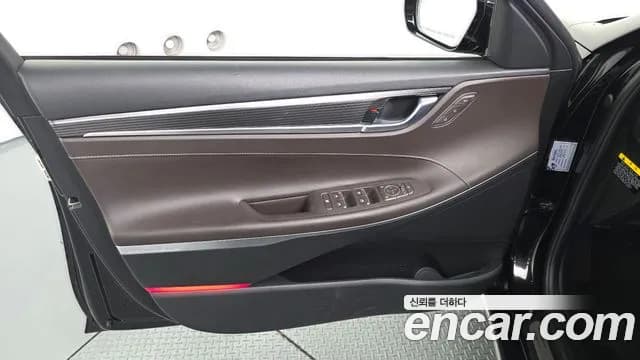 2018 Hyundai Grandeur IG 2.4 Premium Sold VIN KMHF441CBJA152665 – undercarriage 2018 Hyundai Grandeur IG 2.4 Premium Sold VIN KMHF441CBJA152665 – undercarriage