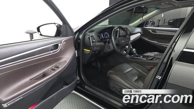 2018 Hyundai Grandeur IG 2.4 Premium Sold VIN KMHF441CBJA152665 – photo 16 2018 Hyundai Grandeur IG 2.4 Premium Sold VIN KMHF441CBJA152665 – photo 16