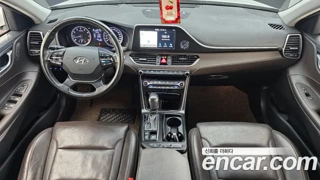 2019 Hyundai Grandeur IG 2.4 Premium Sold VIN KMHF441CBKA188739 – exterior detail 2019 Hyundai Grandeur IG 2.4 Premium Sold VIN KMHF441CBKA188739 – exterior detail