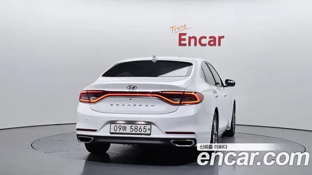 2019 Hyundai Grandeur IG 2.4 Premium Sold VIN KMHF441CBKA188739 – photo 11 2019 Hyundai Grandeur IG 2.4 Premium Sold VIN KMHF441CBKA188739 – photo 11