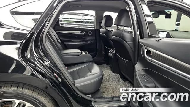2019 Hyundai Grandeur IG 2.4 Premium Sold VIN KMHF441CBKA196980 – rear exterior 2019 Hyundai Grandeur IG 2.4 Premium Sold VIN KMHF441CBKA196980 – rear exterior