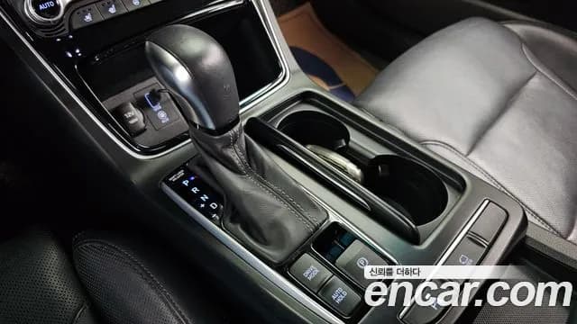2019 Hyundai Grandeur IG 2.4 Premium Sold VIN KMHF441CBKA196980 – photo 14 2019 Hyundai Grandeur IG 2.4 Premium Sold VIN KMHF441CBKA196980 – photo 14