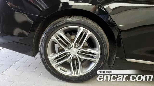2019 Hyundai Grandeur IG 2.4 Premium Sold VIN KMHF441CBKA196980 – photo 18 2019 Hyundai Grandeur IG 2.4 Premium Sold VIN KMHF441CBKA196980 – photo 18