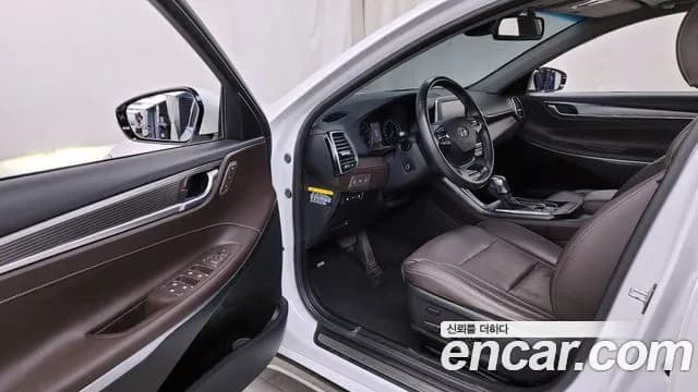 2019 Hyundai Grandeur IG 2.4 Premium Sold VIN KMHF441CBKA198941 – exterior detail 2019 Hyundai Grandeur IG 2.4 Premium Sold VIN KMHF441CBKA198941 – exterior detail
