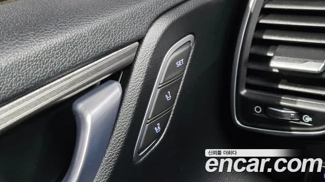 2019 Hyundai Grandeur IG 2.4 Premium Sold VIN KMHF441CBKA200335 – front exterior 2019 Hyundai Grandeur IG 2.4 Premium Sold VIN KMHF441CBKA200335 – front exterior