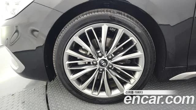 2019 Hyundai Grandeur IG 2.4 Premium Sold VIN KMHF441CBKA208348 – interior seats 2019 Hyundai Grandeur IG 2.4 Premium Sold VIN KMHF441CBKA208348 – interior seats