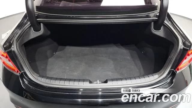 2019 Hyundai Grandeur IG 2.4 Exclusive Sold VIN KMHF441CBKA219527 – exterior detail 2019 Hyundai Grandeur IG 2.4 Exclusive Sold VIN KMHF441CBKA219527 – exterior detail