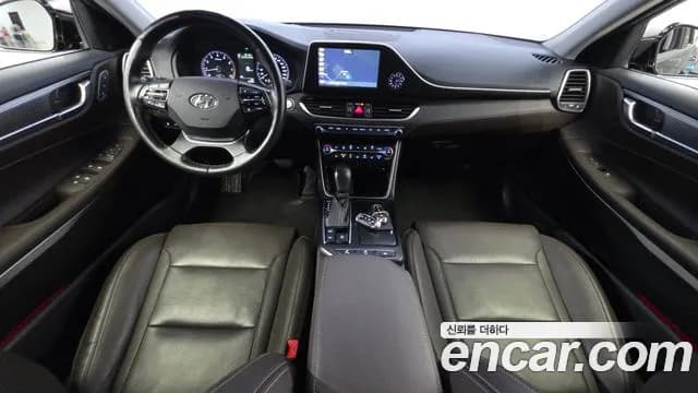 2019 Hyundai Grandeur IG 2.4 Exclusive Sold VIN KMHF441CBKA244161 – trunk area 2019 Hyundai Grandeur IG 2.4 Exclusive Sold VIN KMHF441CBKA244161 – trunk area