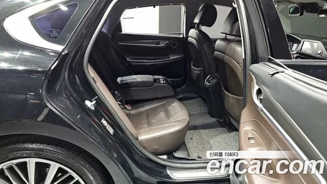 2017 Hyundai Grandeur IG 2.2 Diesel Premium Sold VIN KMHF441RBHA022635 – front exterior 2017 Hyundai Grandeur IG 2.2 Diesel Premium Sold VIN KMHF441RBHA022635 – front exterior