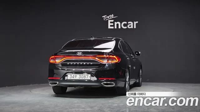 2017 Hyundai Grandeur IG 2.2 Diesel Premium Sold VIN KMHF441RBHA022635 – photo 17 2017 Hyundai Grandeur IG 2.2 Diesel Premium Sold VIN KMHF441RBHA022635 – photo 17