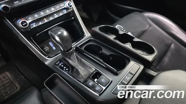 2017 Hyundai Grandeur IG 2.2 Diesel Premium Sold VIN KMHF441RBHA026930 – photo 11 2017 Hyundai Grandeur IG 2.2 Diesel Premium Sold VIN KMHF441RBHA026930 – photo 11
