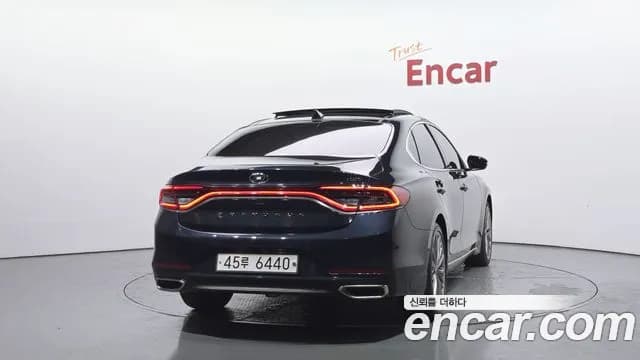 2017 Hyundai Grandeur IG 2.2 Diesel Premium Sold VIN KMHF441RBHA032862 – front exterior 2017 Hyundai Grandeur IG 2.2 Diesel Premium Sold VIN KMHF441RBHA032862 – front exterior
