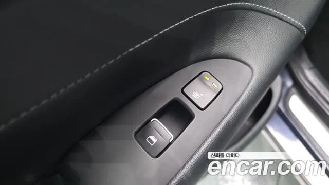 2017 Hyundai Grandeur IG 2.2 Diesel Premium Sold VIN KMHF441RBHA032862 – engine bay 2017 Hyundai Grandeur IG 2.2 Diesel Premium Sold VIN KMHF441RBHA032862 – engine bay