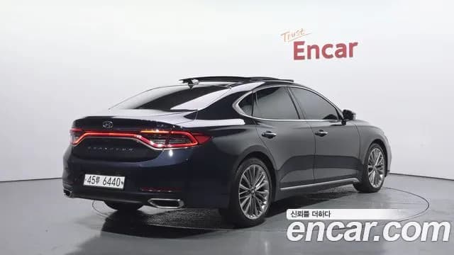 2017 Hyundai Grandeur IG 2.2 Diesel Premium Sold VIN KMHF441RBHA032862 – undercarriage 2017 Hyundai Grandeur IG 2.2 Diesel Premium Sold VIN KMHF441RBHA032862 – undercarriage
