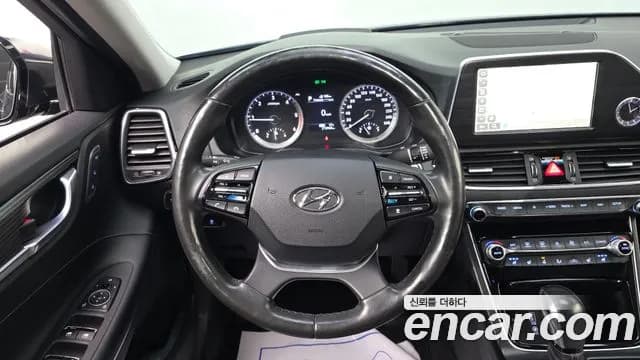 2017 Hyundai Grandeur IG 2.2 Diesel Premium Sold VIN KMHF441RBHA032862 – photo 12 2017 Hyundai Grandeur IG 2.2 Diesel Premium Sold VIN KMHF441RBHA032862 – photo 12