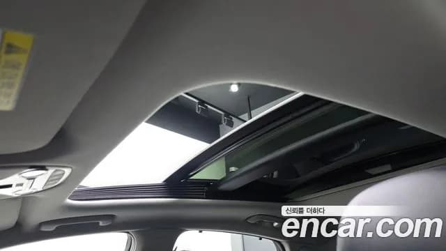 2017 Hyundai Grandeur IG 2.2 Diesel Premium Sold VIN KMHF441RBHA032862 – photo 13 2017 Hyundai Grandeur IG 2.2 Diesel Premium Sold VIN KMHF441RBHA032862 – photo 13