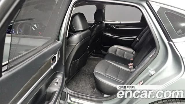 2018 Hyundai Grandeur IG 2.2 Diesel Premium Sold VIN KMHF441RBJA050497 – photo 17 2018 Hyundai Grandeur IG 2.2 Diesel Premium Sold VIN KMHF441RBJA050497 – photo 17
