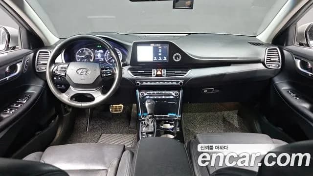 2018 Hyundai Grandeur IG 2.2 Diesel Premium Sold VIN KMHF441RBJA050497 – photo 20 2018 Hyundai Grandeur IG 2.2 Diesel Premium Sold VIN KMHF441RBJA050497 – photo 20