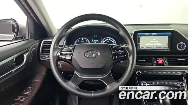 2018 Hyundai Grandeur IG 2.2 Diesel Premium Sold VIN KMHF441RBJA109882 – undercarriage 2018 Hyundai Grandeur IG 2.2 Diesel Premium Sold VIN KMHF441RBJA109882 – undercarriage