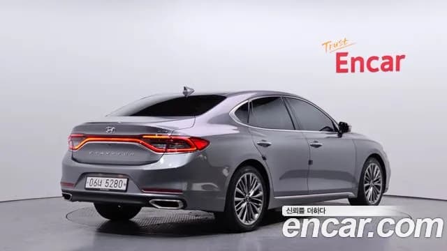 2018 Hyundai Grandeur IG 2.2 Diesel Premium Sold VIN KMHF441RBJA109882 – photo 16 2018 Hyundai Grandeur IG 2.2 Diesel Premium Sold VIN KMHF441RBJA109882 – photo 16