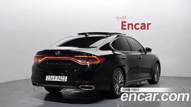 2018 Hyundai Grandeur IG 2.2 Diesel Premium Sold VIN KMHF441RBJA142511 – exterior detail 2018 Hyundai Grandeur IG 2.2 Diesel Premium Sold VIN KMHF441RBJA142511 – exterior detail