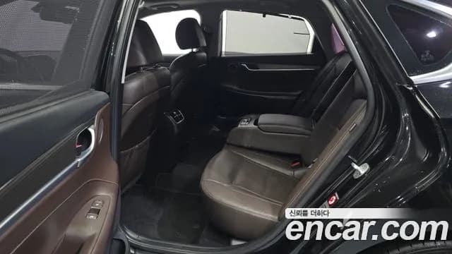 2018 Hyundai Grandeur IG 2.2 Diesel Premium Sold VIN KMHF441RBJA142511 – undercarriage 2018 Hyundai Grandeur IG 2.2 Diesel Premium Sold VIN KMHF441RBJA142511 – undercarriage