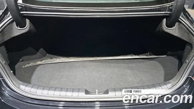 2018 Hyundai Grandeur IG 2.2 Diesel Premium Sold VIN KMHF441RBJA147303 – front exterior 2018 Hyundai Grandeur IG 2.2 Diesel Premium Sold VIN KMHF441RBJA147303 – front exterior