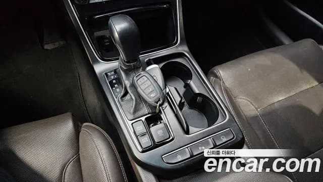 2018 Hyundai Grandeur IG 2.2 Diesel Premium Sold VIN KMHF441RBJA147303 – trunk area 2018 Hyundai Grandeur IG 2.2 Diesel Premium Sold VIN KMHF441RBJA147303 – trunk area