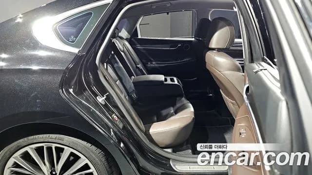 2018 Hyundai Grandeur IG 2.2 Diesel Premium Sold VIN KMHF441RBJA147303 – photo 12 2018 Hyundai Grandeur IG 2.2 Diesel Premium Sold VIN KMHF441RBJA147303 – photo 12