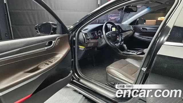 2018 Hyundai Grandeur IG 2.2 Diesel Premium Sold VIN KMHF441RBJA147303 – photo 14 2018 Hyundai Grandeur IG 2.2 Diesel Premium Sold VIN KMHF441RBJA147303 – photo 14