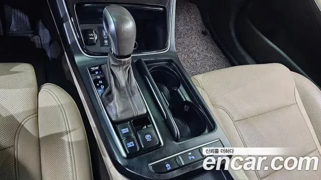 2018 Hyundai Grandeur IG 2.2 Diesel Premium Sold VIN KMHF441RBJA154269 – undercarriage 2018 Hyundai Grandeur IG 2.2 Diesel Premium Sold VIN KMHF441RBJA154269 – undercarriage