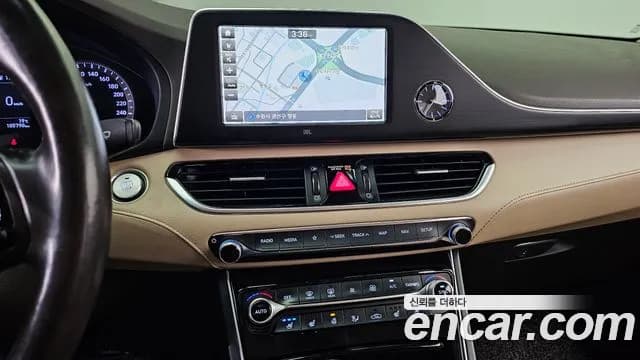 2018 Hyundai Grandeur IG 2.2 Diesel Premium Sold VIN KMHF441RBJA154269 – photo 11 2018 Hyundai Grandeur IG 2.2 Diesel Premium Sold VIN KMHF441RBJA154269 – photo 11