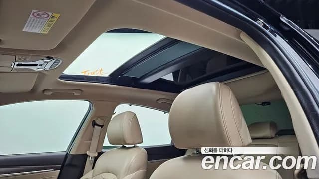 2018 Hyundai Grandeur IG 2.2 Diesel Premium Sold VIN KMHF441RBJA154269 – photo 12 2018 Hyundai Grandeur IG 2.2 Diesel Premium Sold VIN KMHF441RBJA154269 – photo 12