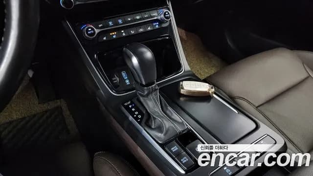 2018 Hyundai Grandeur IG 2.2 Diesel Premium Sold VIN KMHF441RBJA157327 – side profile 2018 Hyundai Grandeur IG 2.2 Diesel Premium Sold VIN KMHF441RBJA157327 – side profile
